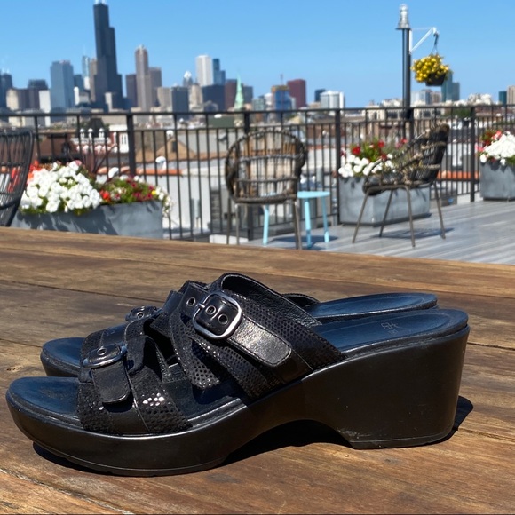 Dansko Jessie Black Lizard Print Slip-On Sandals Women's Size 41 - Picture 4 of 9